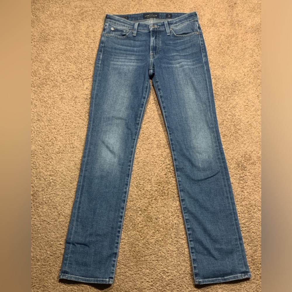 Lucky brand sweet straight jeans size 2/26